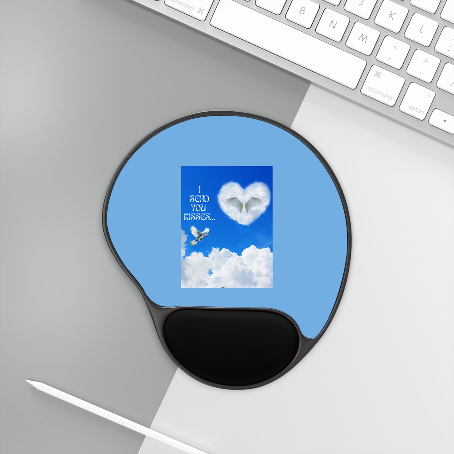 I SEND YOU KISSES Heavenly Mouse Pad with Wrist Rest – I Send You Hugs, Ideal for Home Office, Gift for Coworkers, Birthday, Relaxing Space Decor