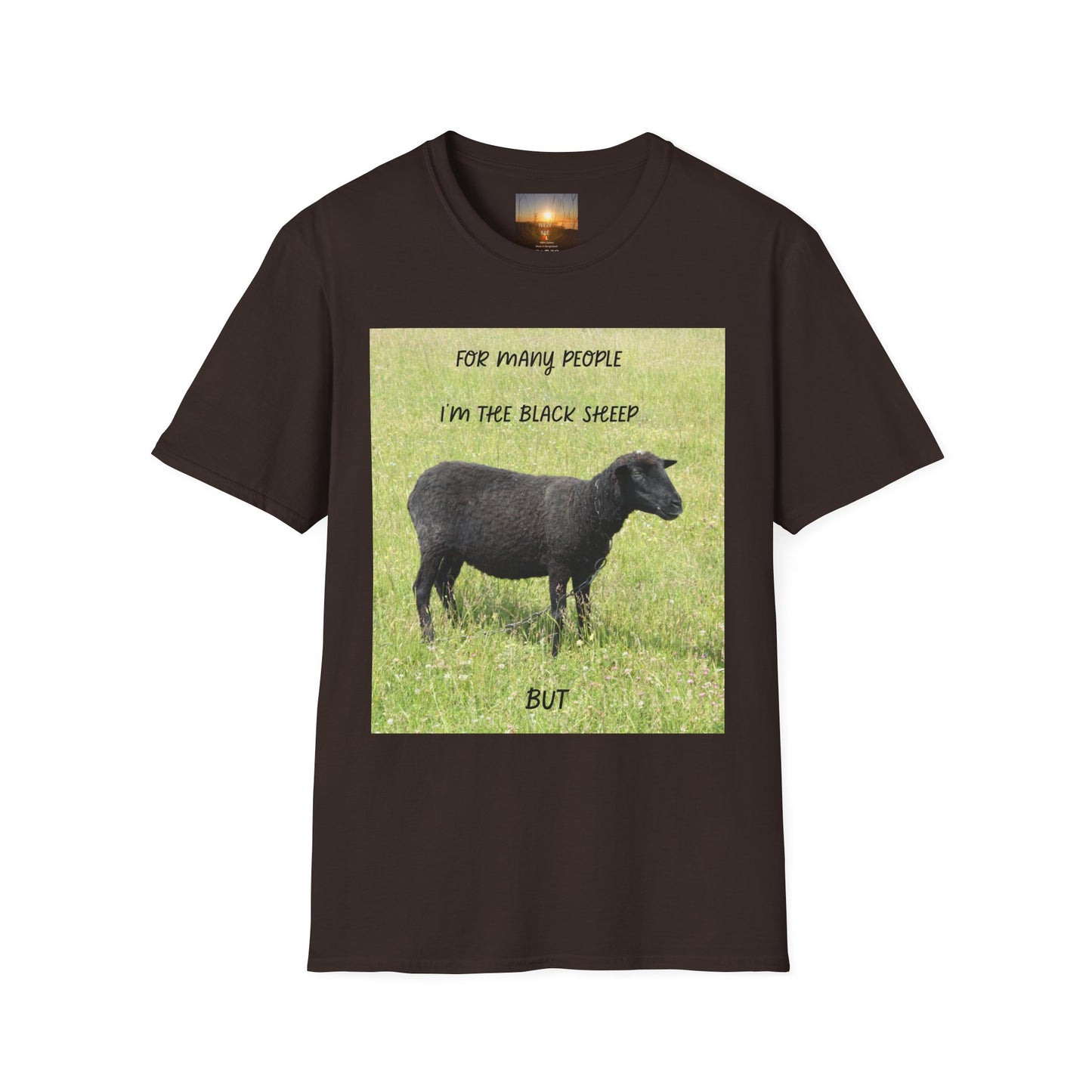 BLACK SHEEP Playful Sheep Graphic T-Shirt, Fun Tee for Animal Lovers, Gift for Sheeple, Humorous Farm Shirt, Cute Casual Top