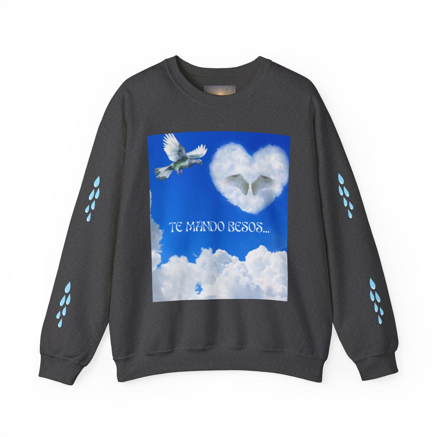 TE MANDO BESOS Heavenly Love Sweatshirt, Spiritual Crewneck, Angelic Gift, Cloud Art Pullover, Heartfelt Comfort Wear, Perfect for Love Celebrations