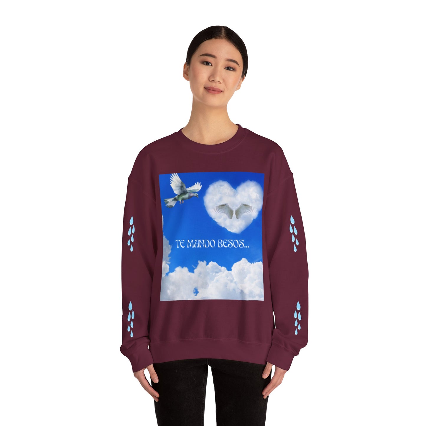 TE MANDO BESOS Heavenly Love Sweatshirt, Spiritual Crewneck, Angelic Gift, Cloud Art Pullover, Heartfelt Comfort Wear, Perfect for Love Celebrations