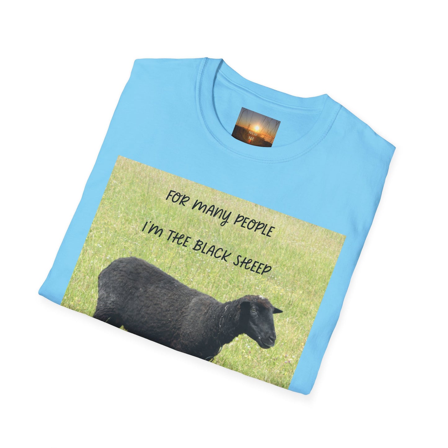 BLACK SHEEP Playful Sheep Graphic T-Shirt, Fun Tee for Animal Lovers, Gift for Sheeple, Humorous Farm Shirt, Cute Casual Top