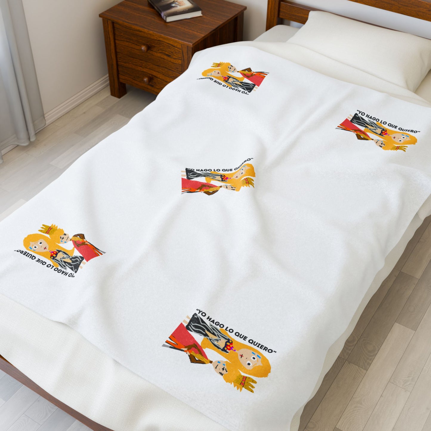YO HAGO LO QUE QUIERO Velveteen Plush Blanket