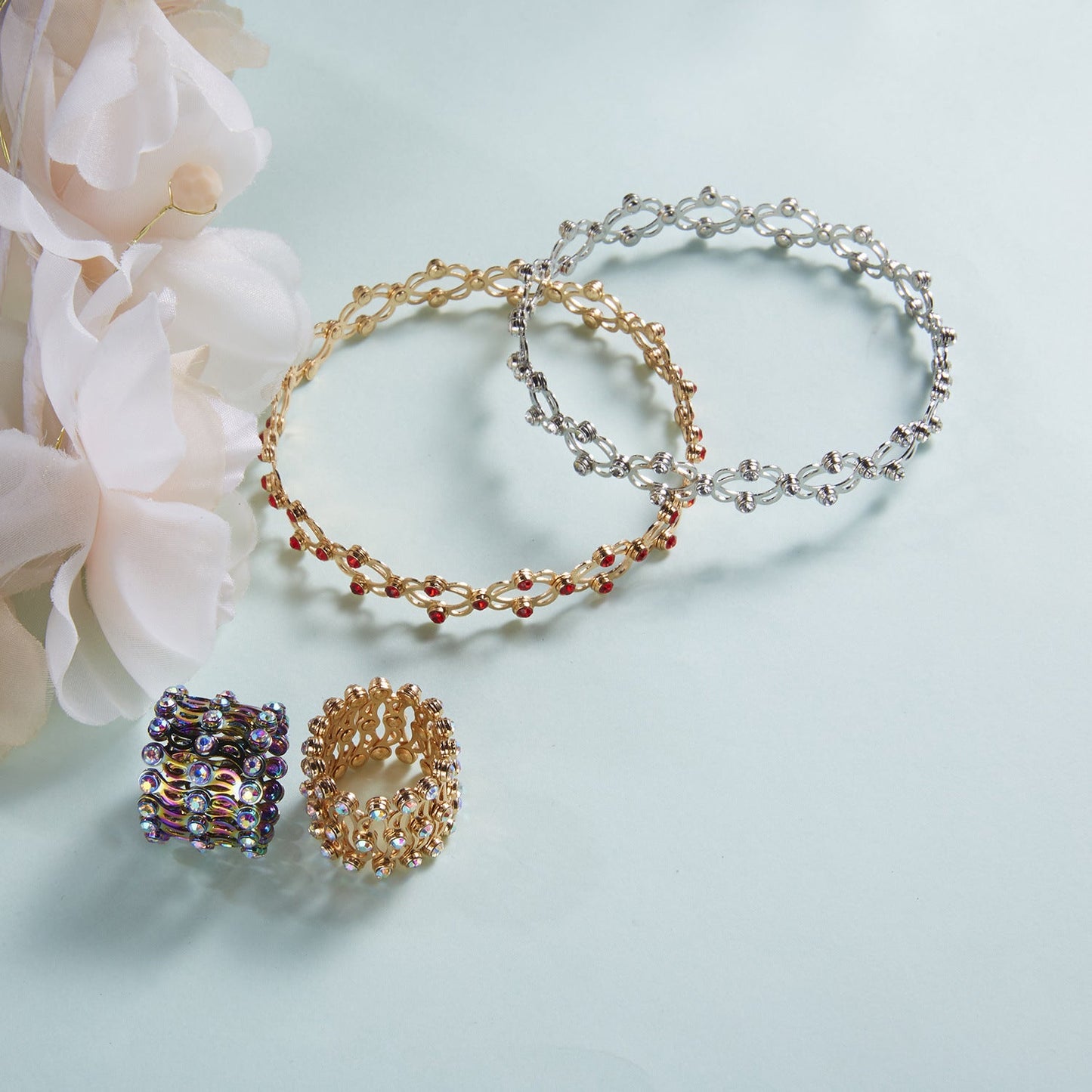 2 In 1 Folding Retractable Rings Bracelet Magic Rhinestone Rings