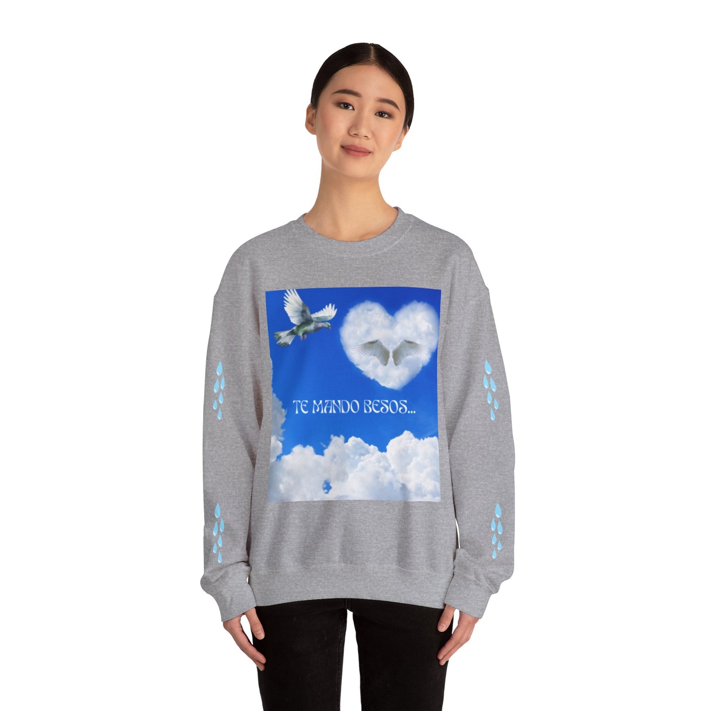 TE MANDO BESOS Heavenly Love Sweatshirt, Spiritual Crewneck, Angelic Gift, Cloud Art Pullover, Heartfelt Comfort Wear, Perfect for Love Celebrations
