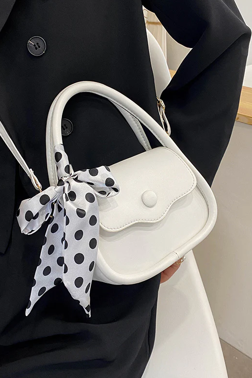 Small bag with bow, white