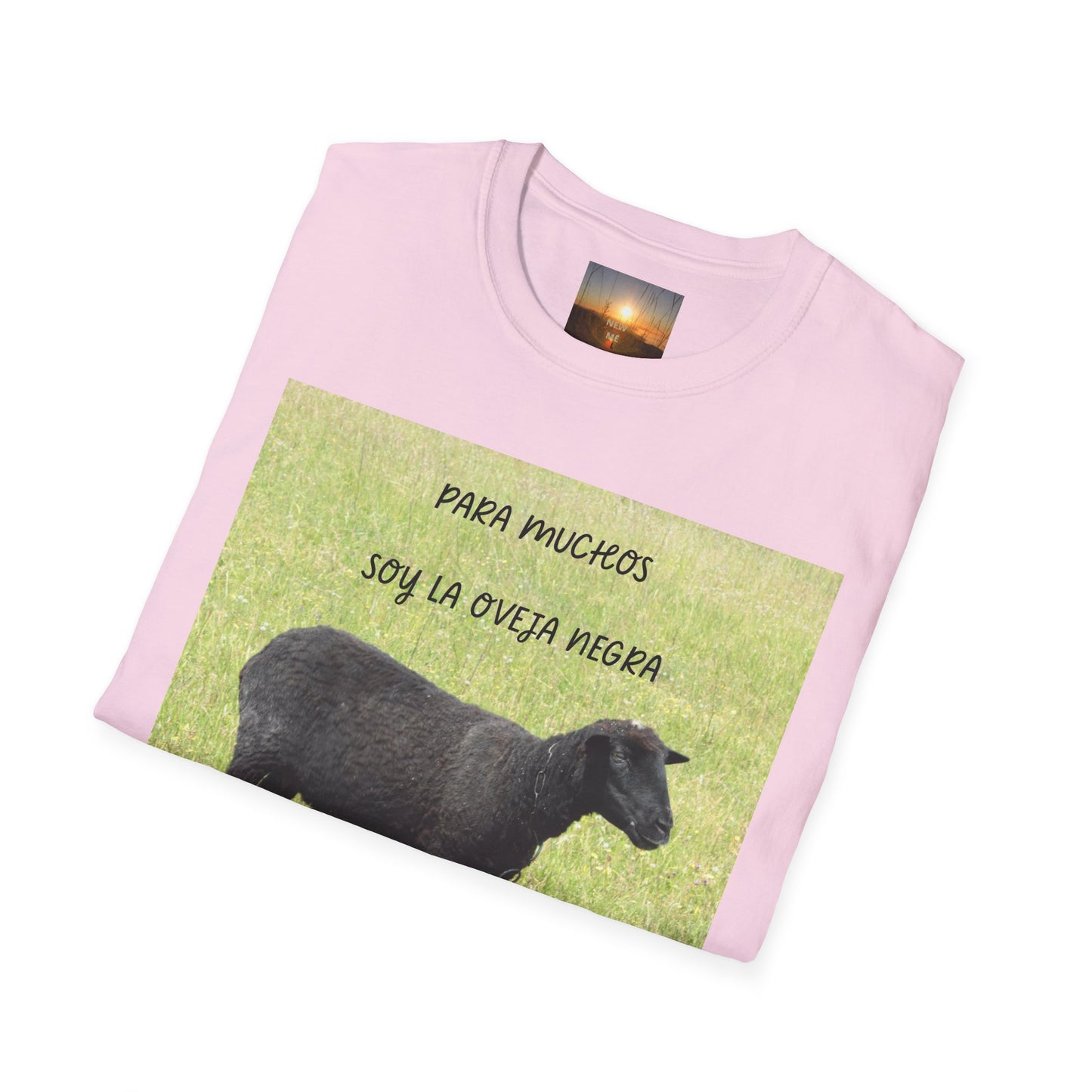 OVEJA NEGRA PERO Unisex Softstyle T-Shirt with Sheep Designs - Cute Farm Animal Tee, Funny Gift for Animal Lovers, Pastoral Vibe, Eco-Friendly Fashion, [...]