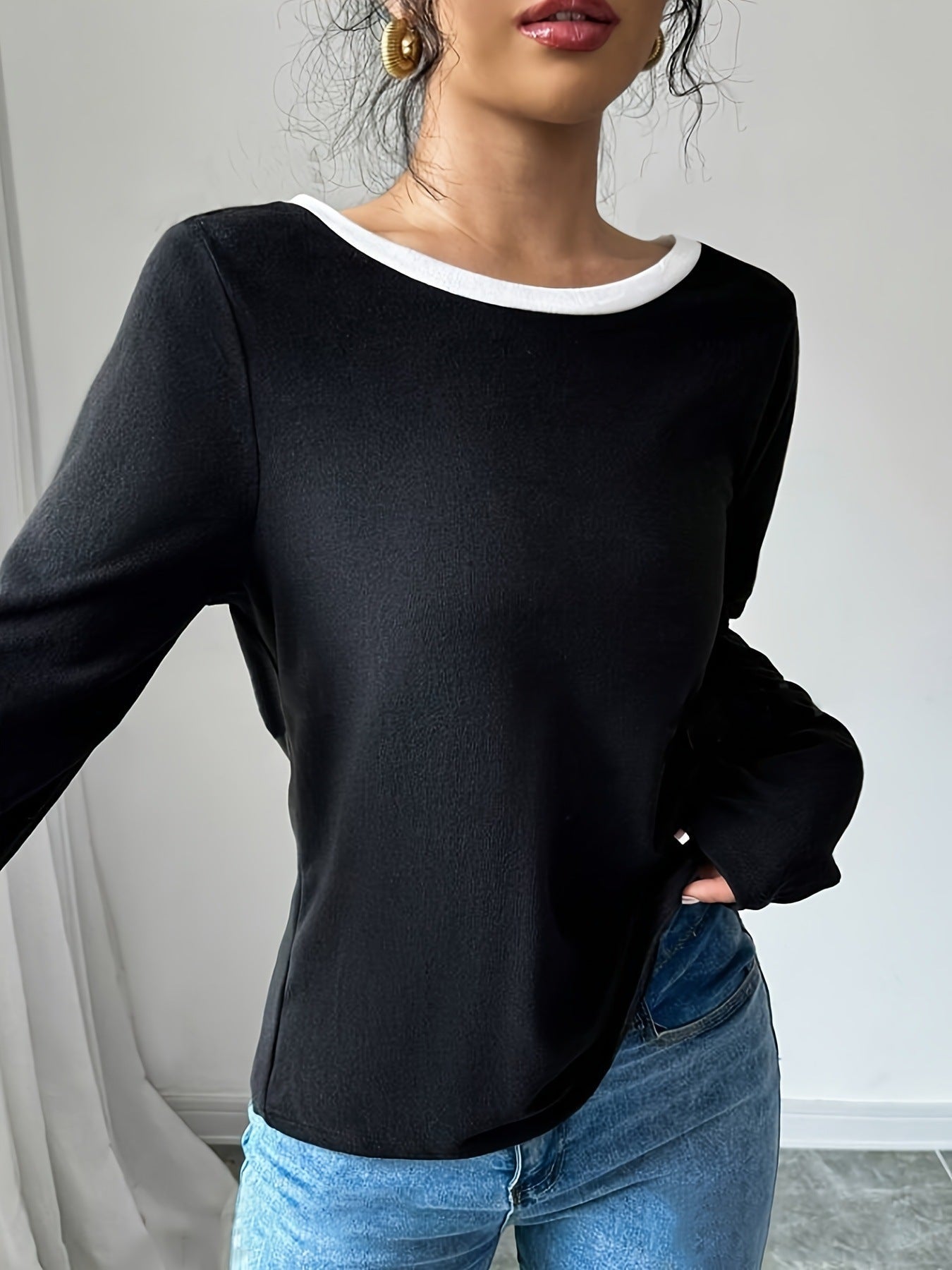 Women's Trendy Round Neck Two-Piece Illusionknit T-Shirt Full Sleeve