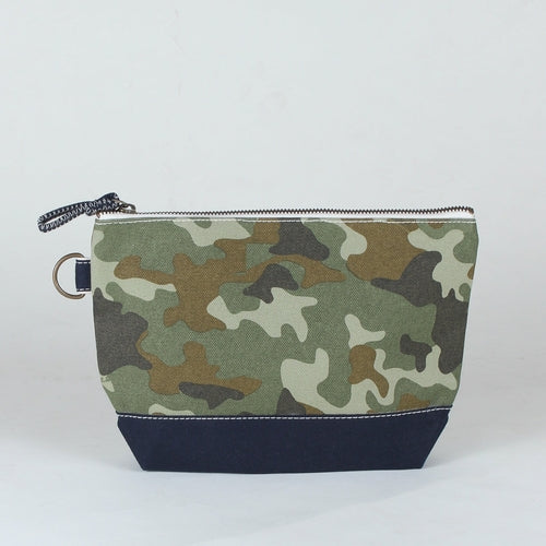 NEW ME IM All Zip Top Pouch in Venture Camo Print