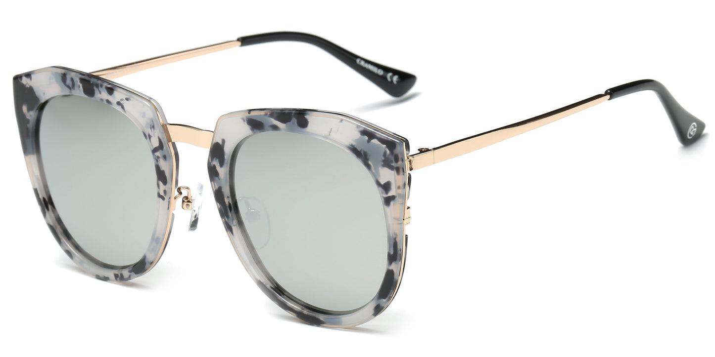 NEW ME IM SUNGLASSES