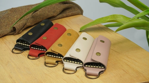 NEW ME IM Keychain Holder, Leather Custom Cute Pouch Holder for Men